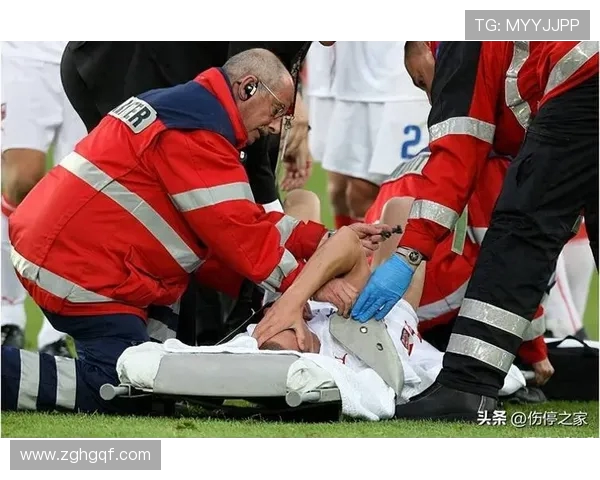 记者曝新月出价3800万欧引进佛罗伦萨20岁后卫科穆佐 球员尚未确认转会 记者曝新月出价3800万欧引进佛罗伦萨20岁后卫科穆佐 球员尚未确认转会