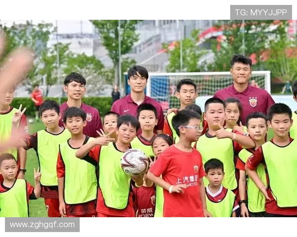 300名盐城球迷为海港助威 因海港梯队球员支援盐城队 300名盐城球迷为海港助威 因海港梯队球员支援盐城队